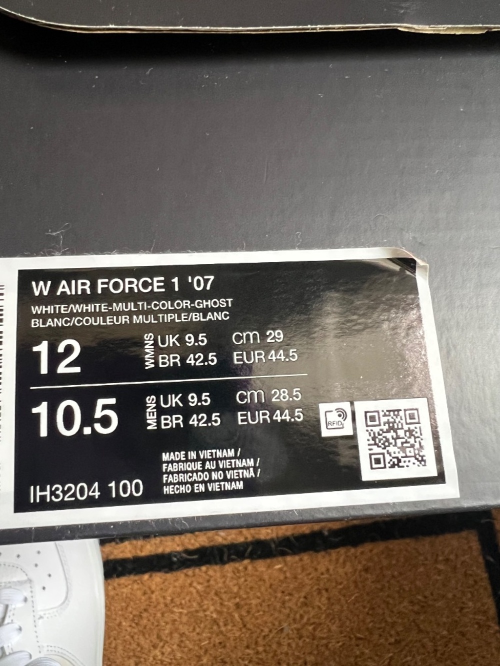Brand new never worn Nike AF1 - Picture 6 of 6